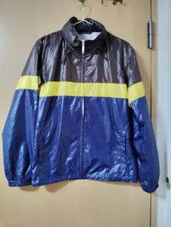 ユニクロ　ナイロンジャンパー