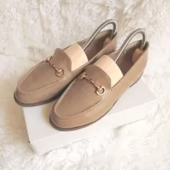 センスオブプレイス ビット ローファー ベージュ フェイクレザー ゴールド金具