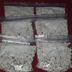 砂利　観賞魚用のサムネイル