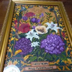 クロスステッチ完成品　ゴシックフラワー