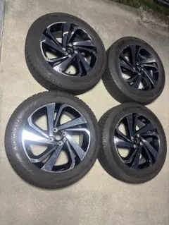 ナルト　ライズ純正ホイール 2024年製 新車外し品】トヨタ ライズ Z 純正 17in 6J +40 PCD100