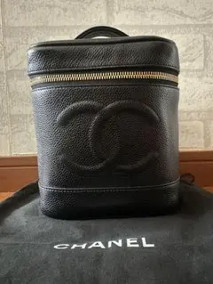 CHANEL ブラック レザー バニティバッグ