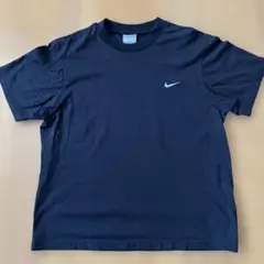 Nike 黒 Tシャツ ロゴ入り