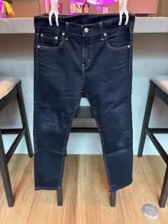 Levi's ダークブルースリムフィットデニム