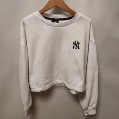 MLB メジャーリーグベースボールヤンキースロゴ刺繍ショート丈トレーナー 150