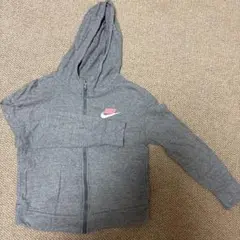 Nike グレー フード付き パーカー Mサイズ　130-140位