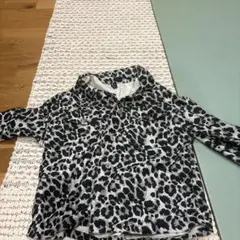 ヒョウ柄 長袖シャツ ブラック・ホワイト