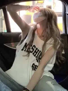 タンクトップ