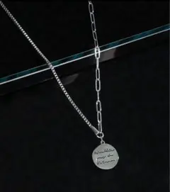 シルバー メダル型ペンダント ネックレス　美品　新品未使用