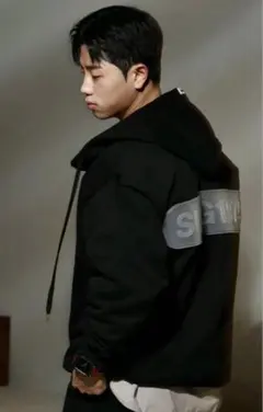 秋山成勲SUNG1975パーカー日本未発売L 2025年最新】sung 秋山の人気