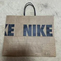 NIKE ショッピングバッグ グラフィックデザインのサムネイル