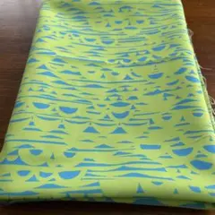 カーテン　ハギレ　北欧　黄緑と青②