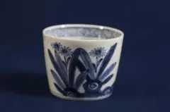 876　古伊万里大振染付蛸唐草図猪口　無傷美品　幕末 876 古伊万里大振染付蛸唐草図猪口 無傷美品 幕末 - メルカリ