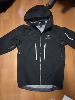 ARC'TERYX Alpha SV オルカ　ジャケットのサムネイル