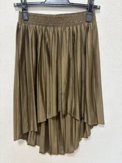 【美品】アシンメトリープリーツスカート（カーキ）のサムネイル