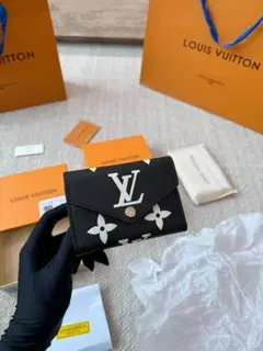 LOUIS VUITTON 二つ折り財布 ブラック