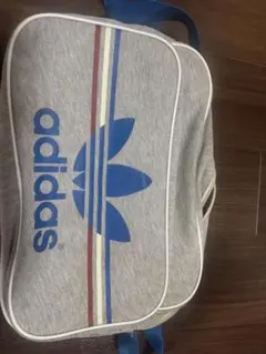adidas ショルダーバッグ グレー