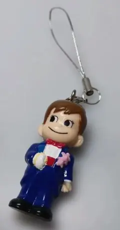 ペコちゃんのお友達の男の子　ポコちゃんストラップ　 縦約４、５cmフィギュア部分