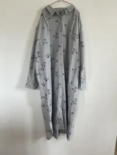 新品タグ付きLILASICヤドリギフロッキープリントシャツワンピース柄起毛長袖M