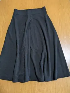UNIQLO フレアスカート ブラックのサムネイル