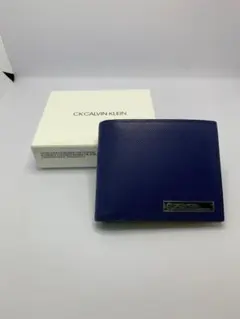 CK CALVIN KLEIN(シーケーカルバンクライン)　二つ折り財布