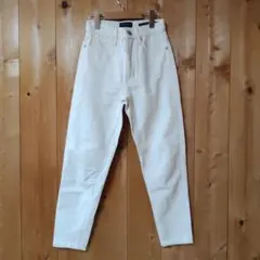 BANANA REPUBLIC プレミアムデニム　ハイライズ　テーパード 白