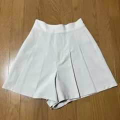 ナイスクラップ プリーツ ショートパンツ ライトベージュのサムネイル