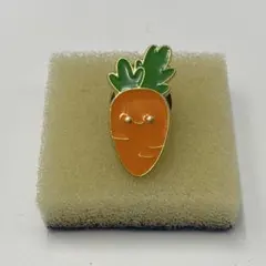 にんじん ピンバッジ ラペルピン 可愛い
