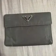 PRADA 三つ折り財布