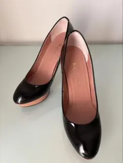 ダイアナ　エナメルハイヒール　黒　22.5