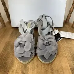 オフホワイト✨リボンミュール✨シルバーカメリア✨インゲボルグ オフホワイト✨リボンミュール✨シルバーカメリア✨インゲボルグ