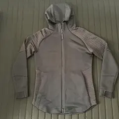アンダーアーマー　パーカー　L