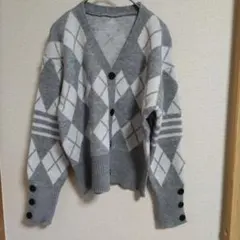 カーディガン　ニット　セーター　ダイヤ柄　丈短め　グレー×白