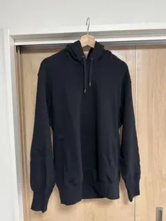 UNIQLO・フーディパーカー（黒・Lサイズ）