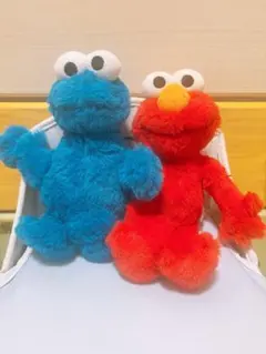 ユニバ　USJ エルモ　クッキーモンスター　ぬいぐるみ　セサミストリート