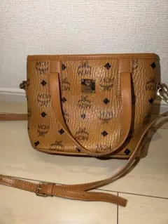 MCM ピンク ショルダーバッグ 3811 - メルカリ