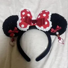 ディズニー　イヤリングカチューシャ　赤　リボン　ミニー　着用画像あり