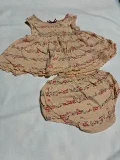 KP ベビー服 セットアップ 花柄　80 女の子　子供服のサムネイル