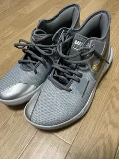 Nike グレー/ゴールド ハイカットスニーカーのサムネイル