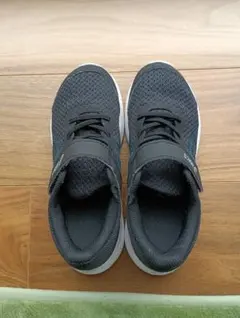 asics ブラック スニーカー ベルクロ付き