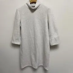 ZARA 冬物セール中タートル膝丈ニットワンピースシンプル暖かい‼️お値打ち❗️