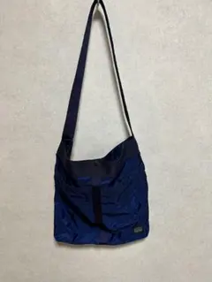 Item thumbnail for item 396e0ca0-28df-4ae7-8eca-88210f0706e3