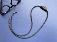 三角レザーのグラスコード/メガネチェーン【レザーブラック】