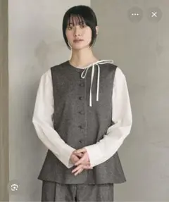 試着のみ】OURHOMEシルエットがきれいな2wayペプラムベスト - メルカリ