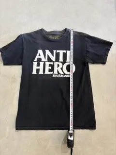 ANTI HERO Tシャツ　Sのサムネイル
