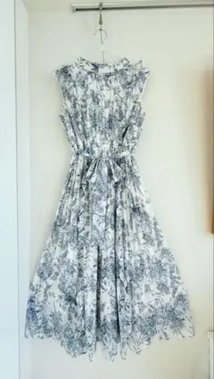 Tocco closet フリル装飾トワルドジュイ プリーツワンピース