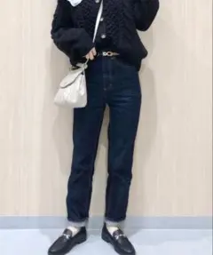 ※値下げ　GU ハイウエストストレートジーンズ　インディゴ　濃紺　レディース