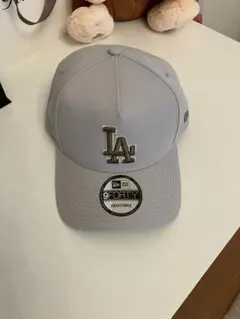 New Era 9FORTY LAロゴ キャップ グレー