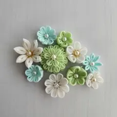 223 つまみ細工髪飾り　ホワイト×グリーン　七五三卒業式成人式