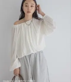 JEANASIS トップス シャツ　ホワイト 2WAYバルーンブラウスのサムネイル